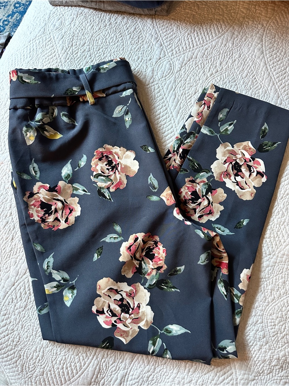 Floral straight/Skinny dress Pants
